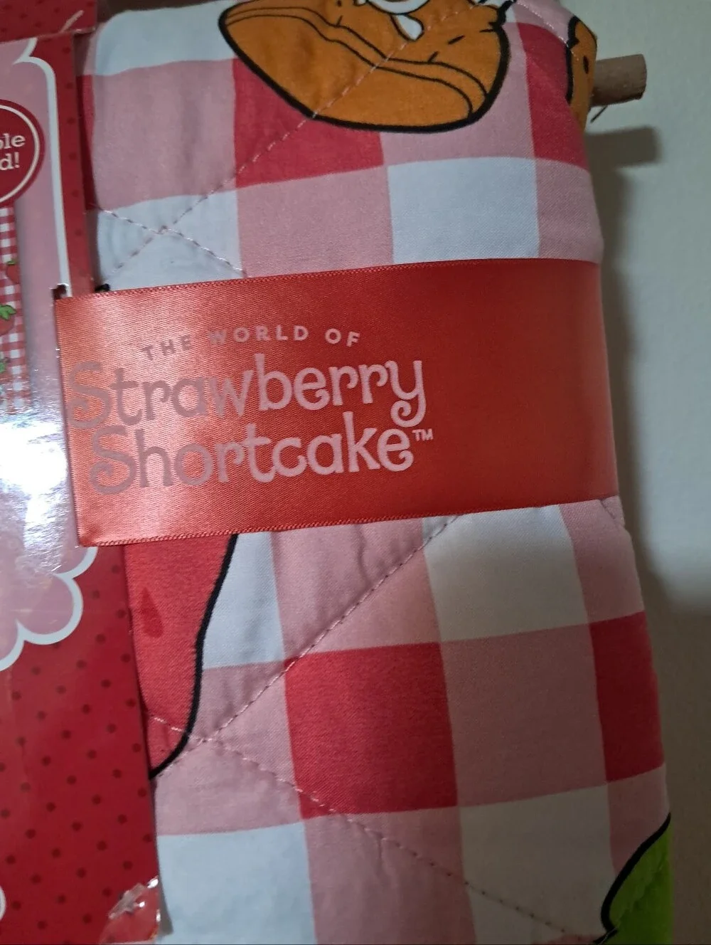 Strawberry Shortcake Reversible Full-queen Pink Gingham Quilt Blanket OEKO-TEK.